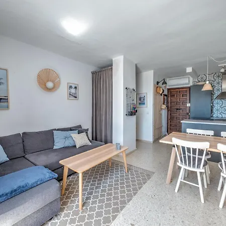 Exclusive With Nerjas Biggest Pool Apartamento